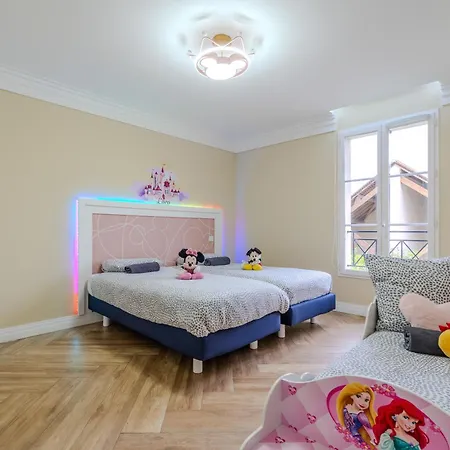 La Des Etoiles , 8pers 5min Disneyland Paris *